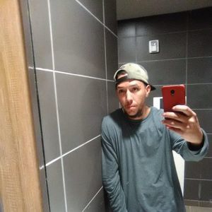 Meet your Posher, Levi